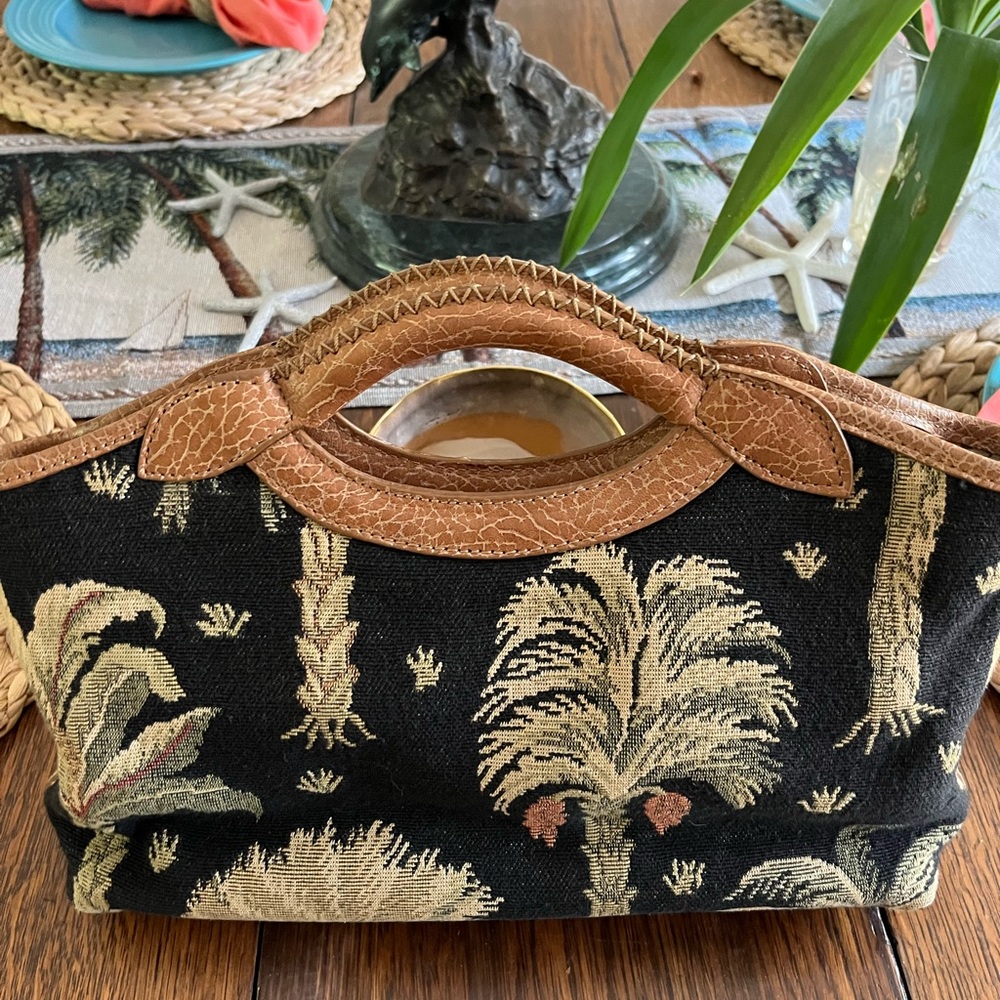 COPY - Classic Tommy Bahama Clutch Purse